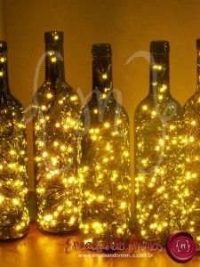 Luminária luzinhas em garrafa, da Encaixando Mimos