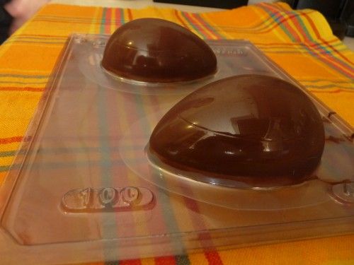 Como desenformar ovo de chocolate na páscoa