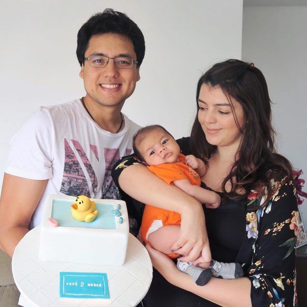 Bolos de mesversário do bebê da Lia Camargo, Fefê. Bolo de 2 meses, tema patinho na banheira. Por Bolos da Cíntia.