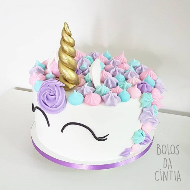 Bolo de unicórnio lindo feito por Bolos da Cíntia ( contato@bolosdacintia.com )