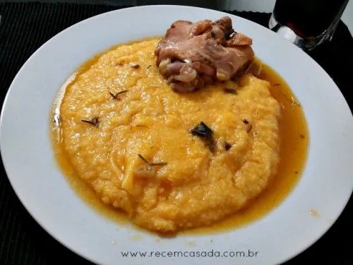 Polenta cremosa com frango. Foto: Cíntia Costa.