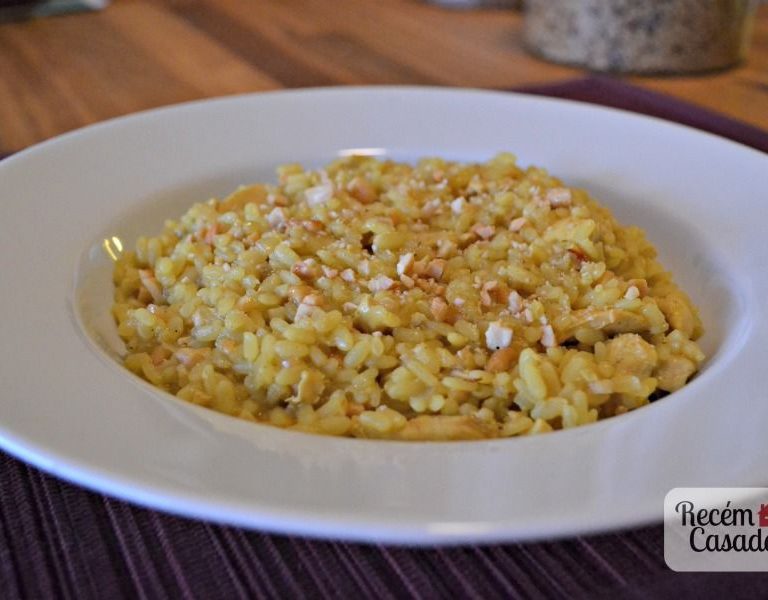Receita de risoto de frango com curry e castanha de caju